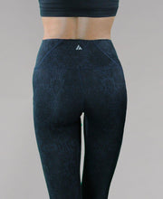 Load image into Gallery viewer, Navy Snake