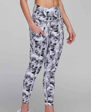 Load image into Gallery viewer, Abstract Floral Black &amp; White

