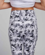 Load image into Gallery viewer, Abstract Floral Black &amp; White
